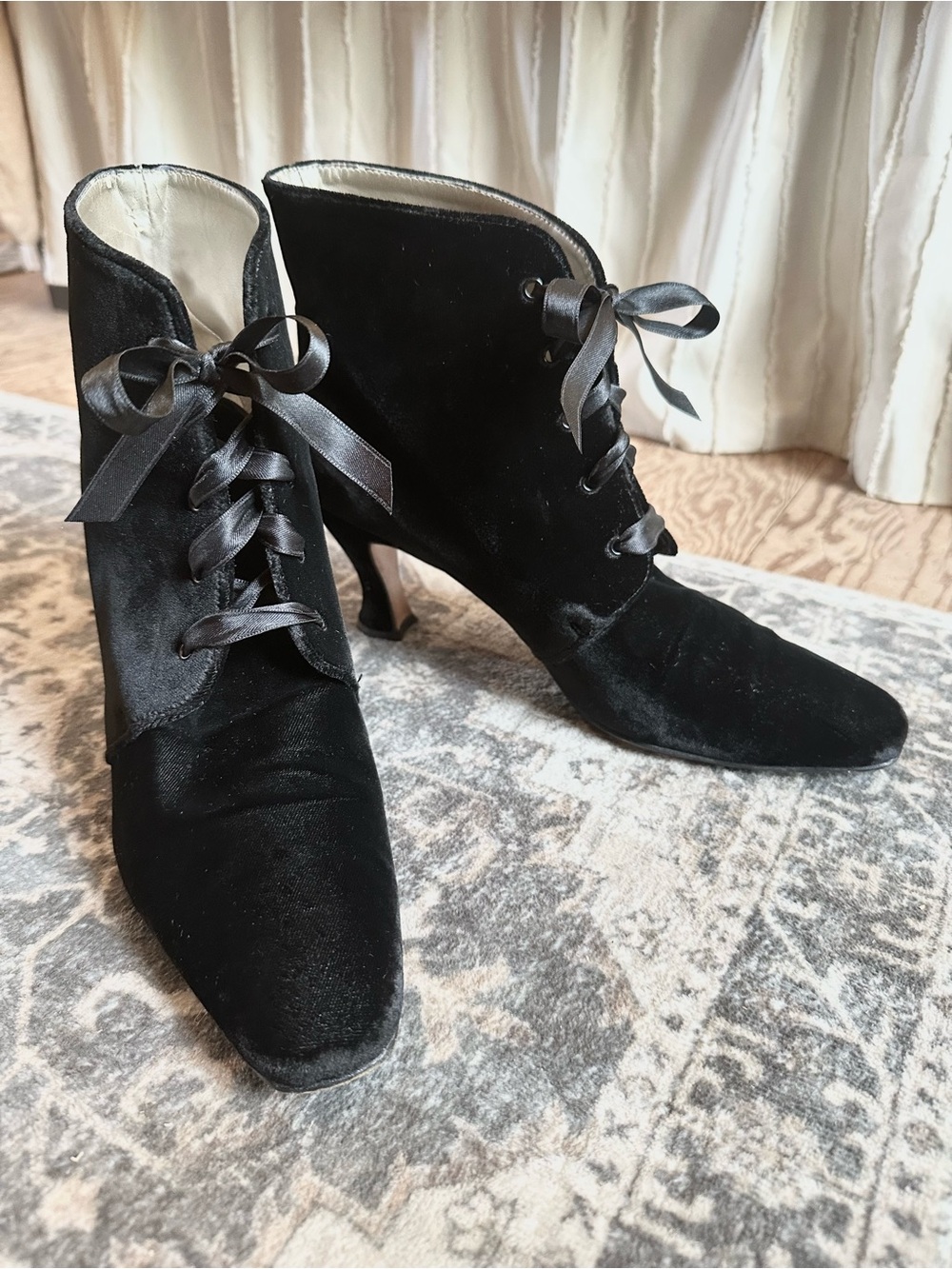 Vintage 90s Black Velvet Victorian Ankle Boots Whimsigoth Ramon Tenza Size 8.5-9